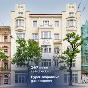 turnkey-charles-square-apartments.praguehotelsweb.com/